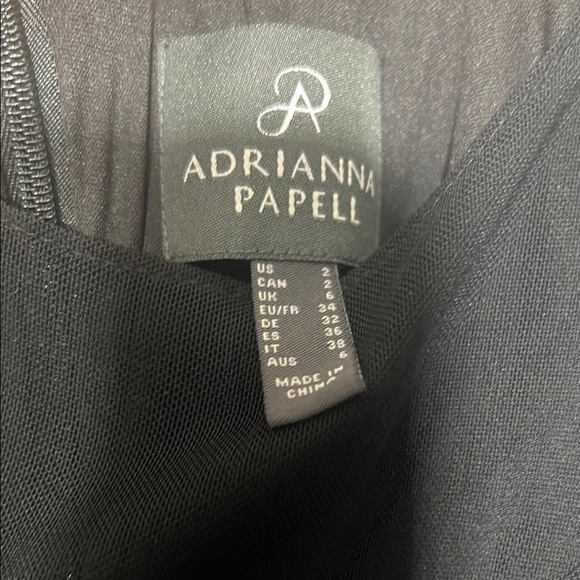 Adrianna Papell - Elegant Black Dress with Embellished Detail size 2 NWT - Picture 7 of 8